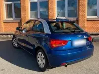 Używany Audi A1 Ambiente 86 KM (63 kW) 2011 Niebieski Hatchback