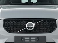 Gebraucht Volvo XC40 Plus 163 PS (119 kW) 2025 Vapour grey SUV