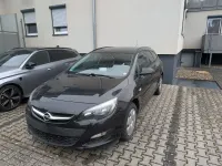 Gebraucht Opel Astra 110 PS (80 kW) 2014 Schwarz Kombi