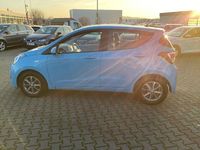 Gebraucht Hyundai i10 Edition 67 PS (49 kW) 2014 Blau Kleinwagen