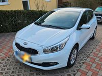 Gebraucht Kia Ceed 99 PS (72 kW) 2015 Weiß Kleinwagen