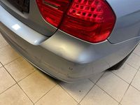 Gebraucht BMW 320 170 PS (125 kW) 2009 Bluewater metallic Limousine