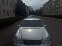 Gebraucht Mercedes E220 150 PS (110 kW) 2003 Limousine