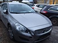 Gebraucht Volvo V60 Summum 114 PS (83 kW) 2012 Grau Kombi