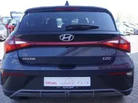 Neu Hyundai i20 79 PS (58 kW) 2025 Rot Kleinwagen