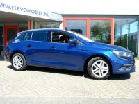 Gebraucht Renault Mégane Zen 132 PS (97 kW) 2017 Blau Kombi