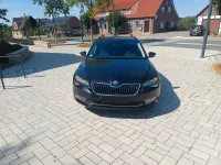Gebraucht Skoda Superb Ambition 150 PS (110 kW) 2019 Schwarz Limousine