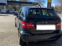 Gebraucht Mercedes B200 140 PS (102 kW) 2010 Schwarz Van / Kleinbus