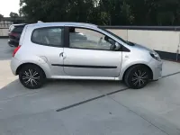 Gebraucht Renault Twingo 76 PS (55 kW) 2010 Silber Kleinwagen