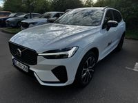 Gebraucht Volvo XC60 Plus 197 PS (144 kW) 2023 Platinum grey metallic SUV