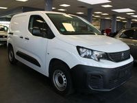 Gebraucht Peugeot Partner 76 PS (55 kW) 2021 Weiß Van / Kleinbus