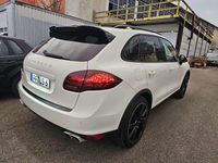 Gebraucht Porsche Cayenne 245 PS (180 kW) 2011 Sandweiss SUV