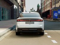 Neu VW ID.7 Pro 210 kW (286 PS) 2025 Gletscherweiß metallic / schwa Kleinwagen