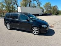 Second-hand VW Touran United 140 CP (102 kW) 2007 Negru Monovolum