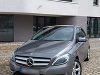 Gebraucht Mercedes B200 136 PS (100 kW) 2013 Grau Van / Kleinbus