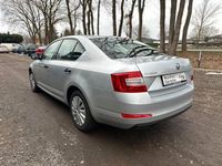 Gebraucht Skoda Octavia 86 PS (63 kW) 2015 Grau Limousine