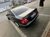 Gebraucht Mercedes E240 180 PS (132 kW) 2002 Blau Limousine