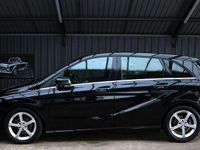 Gebraucht Mercedes B200 136 PS (100 kW) 2015 Schwarz Van / Kleinbus