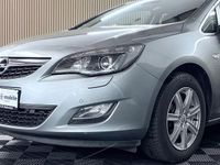 Gebraucht Opel Astra Innovation 140 PS (102 kW) 2011 Silber Limousine