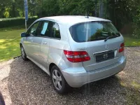 Gebraucht Mercedes B150 95 PS (69 kW) 2009 Silber Van / Kleinbus
