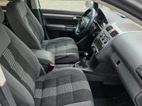 Gebraucht VW Touran 105 PS (77 kW) 2008 Silber Van / Kleinbus