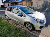 Gebraucht Kia Rio Edition 7 109 PS (80 kW) 2012 Silber Limousine