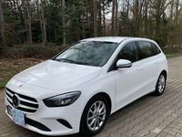 Gebraucht Mercedes B220 190 PS (139 kW) 2019 Weiß Van / Kleinbus