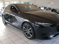 Gebraucht Mazda 3 122 PS (89 kW) 2020 Jet black Limousine