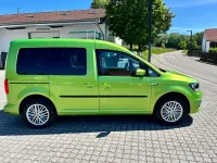 Gebraucht VW Caddy Trendline 131 PS (96 kW) 2020 Viperngrün metallic Van / Kleinbus