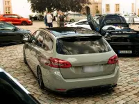 Gebraucht Peugeot 308 SW 150 PS (110 kW) 2015 Grün Kombi
