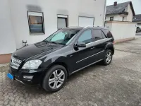 Second-hand Mercedes ML300 204 CP (150 kW) 2010 Negru SUV