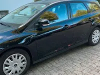 Gebraucht Ford Focus 110 PS (80 kW) 2016 Schwarz Kombi