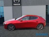 Gebraucht Mazda 3 Selection 122 PS (89 kW) 2022 Rot Limousine
