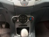 Gebraucht Ford Fiesta 82 PS (60 kW) 2009 Rot Kleinwagen
