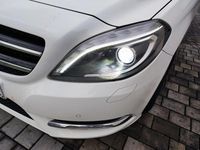 Gebraucht Mercedes B180 109 PS (80 kW) 2013 Weiß Van / Kleinbus