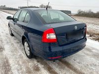 Gebraucht Skoda Octavia 80 PS (58 kW) 2012 Blau Limousine