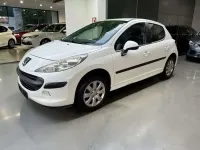 Gebraucht Peugeot 207 Tendance 95 PS (69 kW) 2009 Blanc banquise Limousine