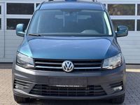 Second-hand VW Caddy Maxi 102 CP (75 kW) 2017 Verde Monovolum