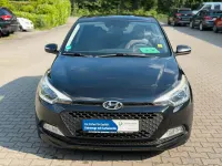 Gebraucht Hyundai i20 Style 84 PS (61 kW) 2017 Schwarz Kleinwagen