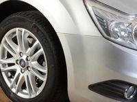 Gebraucht Ford Focus Ghia 146 PS (107 kW) 2009 Silber metallic Kombi