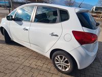 Gebraucht Kia Venga Spirit 128 PS (94 kW) 2012 Weiß Kleinwagen