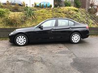 Gebraucht BMW 318 143 PS (105 kW) 2012 Schwarz metallic Limousine