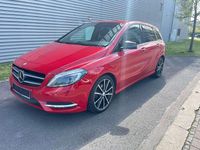 Gebraucht Mercedes B180 AMG 109 PS (80 kW) 2013 Rot Van / Kleinbus