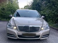 Gebraucht Mercedes E250 204 PS (150 kW) 2011 Gold Limousine