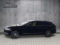 Gebraucht Volvo V90 Ultimate 235 PS (172 kW) 2023 Onyx black Kombi