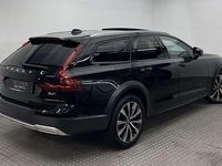 Gebraucht Volvo V90 CC Plus 197 PS (144 kW) 2023 Onyx black Kombi