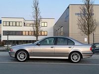 Gebraucht BMW 523 170 PS (125 kW) 1998 Silber Limousine