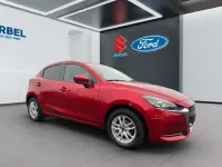 Używany Mazda 2 Kizoku 90 KM (66 kW) 2020 Czerwony Sedan/Limuzyna