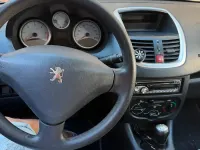 Gebraucht Peugeot 206+ 60 PS (44 kW) 2010 Andere farben Kleinwagen