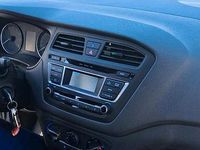 Second-hand Hyundai i20 75 CP (55 kW) 2017 Alb Hatchback